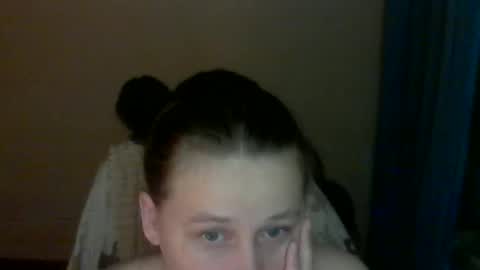 Anna online show from April 5, 4:39 pm