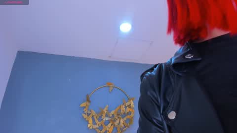 alana_2916 online show from December 3, 1:21 pm