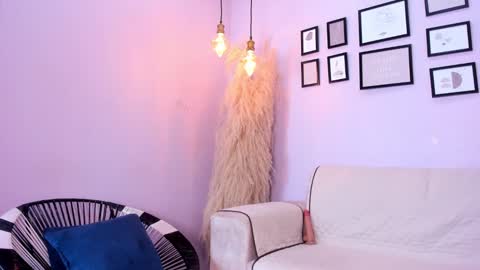 Snapshot of alana__rossetti chatting on March 12, 12:47 pm Alana online show from March 12, 12:47 pm