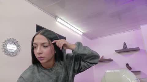 Snapshot of alana_madison chatting on October 24, 11:50 am Maeve online show from October 24, 11:50 am