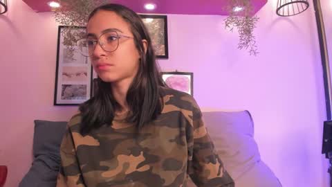 Alana online show from November 20, 1:23 pm