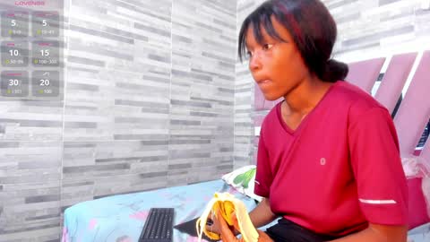 Snapshot of alana_roos chatting on February 5, 6:48 pm Alana online show from February 5, 6:48 pm