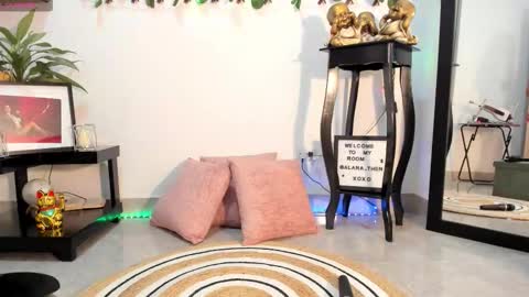       online show from November 18, 11:26 pm