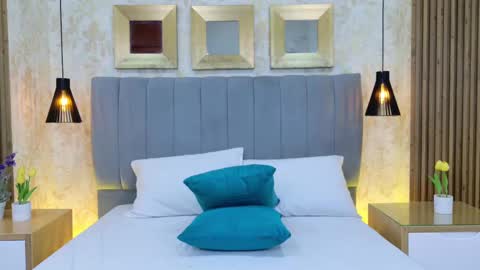 Alanah Bustamante online show from October 4, 1:06 pm