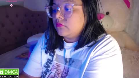 Snapshot of alanna_brunette chatting on December 23, 12:46 am lanna online show from December 23, 12:46 am