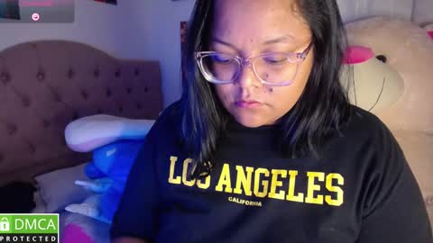 Snapshot of alanna_brunette chatting on December 11, 7:53 am lanna online show from December 11, 7:53 am