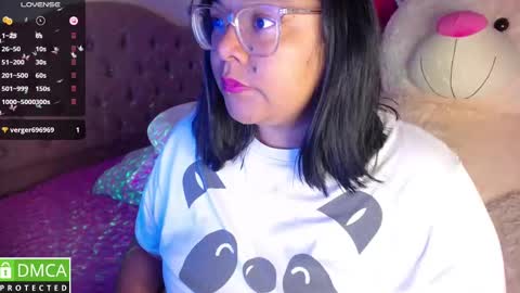 Snapshot of alanna_brunette chatting on January 2, 1:17 am lanna online show from January 2, 1:17 am