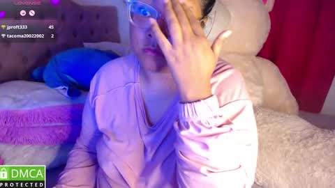 Snapshot of alanna_brunette chatting on September 13, 3:25 am lanna online show from September 13, 3:25 am