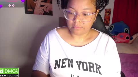 Snapshot of alanna_brunette chatting on October 26, 11:27 am lanna online show from October 26, 11:27 am