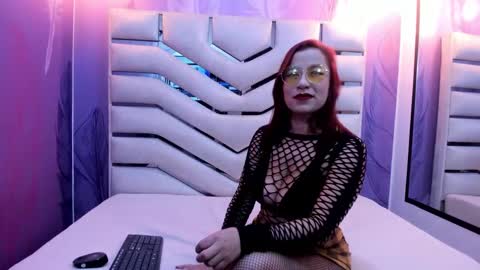 Alanna Flox  online show from November 11, 7:11 pm