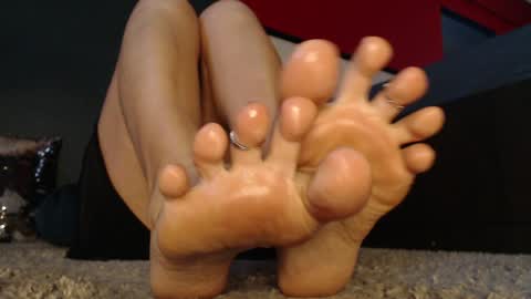 Snapshot of alanna_gold chatting on January 16, 5:42 am Alanna online show from January 16, 5:42 am