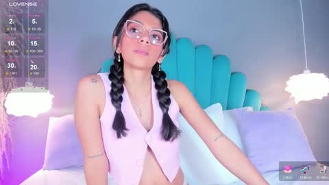 Alassia Hocthner online show from September 24, 11:53 am