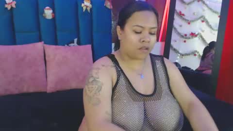 Snapshot of alba_sex10 chatting on December 12, 11:07 am alba online show from December 12, 11:07 am