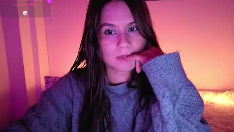 Snapshot of alba_toro535670 chatting on September 19, 12:15 pm alba_toro535670 online show from September 19, 12:15 pm