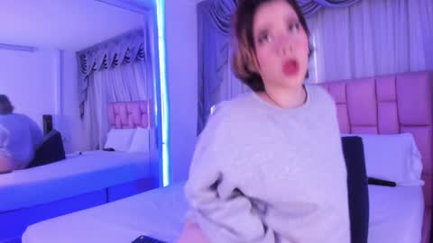 albaandthayron online show from January 17, 12:10 pm