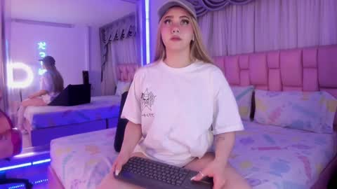 albaandthayron online show from January 13, 12:02 pm