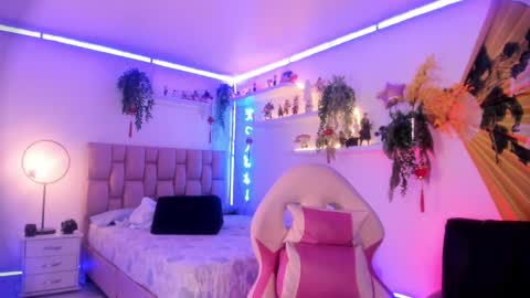 albaandthayron online show from March 12, 12:04 pm