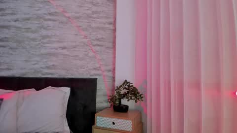 Snapshot of aleec_nyx chatting on October 14, 12:30 pm aleec_nyx online show from October 14, 12:30 pm