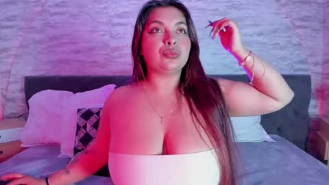 Snapshot of aleec_nyx chatting on October 7, 12:20 pm aleec_nyx online show from October 7, 12:20 pm