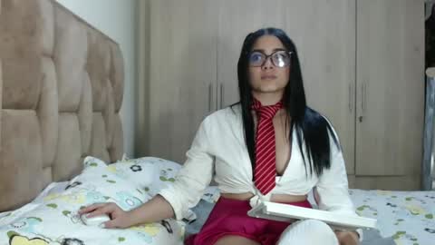 Snapshot of aleejhandra chatting on January 21, 8:00 pm alejandra online show from January 21, 8:00 pm