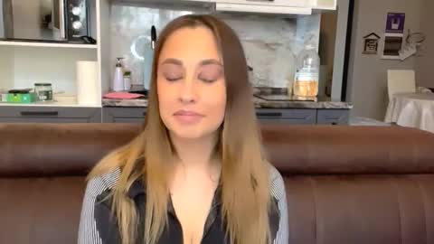 Emily online show from September 11, 2:50 pm