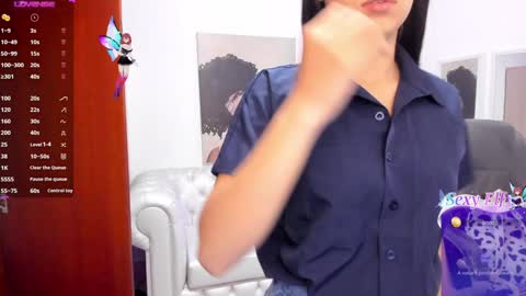 Alejandra online show from December 18, 11:45 am