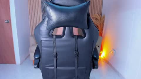 Snapshot of alejagarcia_ chatting on September 19, 9:14 pm CUTE ALEJA online show from September 19, 9:14 pm