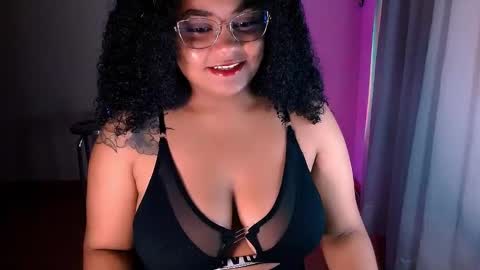 Alejandra  online show from December 12, 11:47 pm