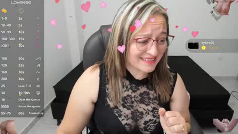Snapshot of alejandra_milf_ chatting on February 17, 1:15 am alejandra online show from February 17, 1:15 am