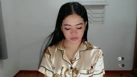 Snapshot of alesha_vibe_me chatting on February 6, 6:40 am alesha_vibe_me online show from February 6, 6:40 am