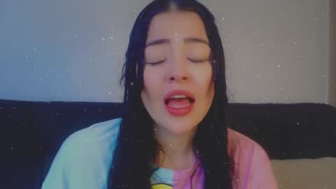 Snapshot of aleska__bell chatting on February 11, 4:02 pm Aleska online show from February 11, 4:02 pm
