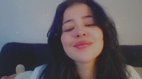 Snapshot of aleska__bell chatting on February 10, 3:21 pm Aleska online show from February 10, 3:21 pm