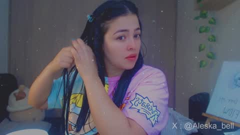 Snapshot of aleska__bell chatting on December 25, 3:17 pm Aleska online show from December 25, 3:17 pm