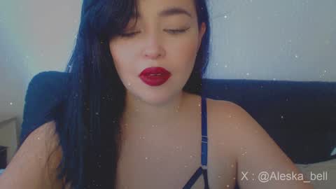 Snapshot of aleska__bell chatting on December 6, 3:22 pm Aleska online show from December 6, 3:22 pm