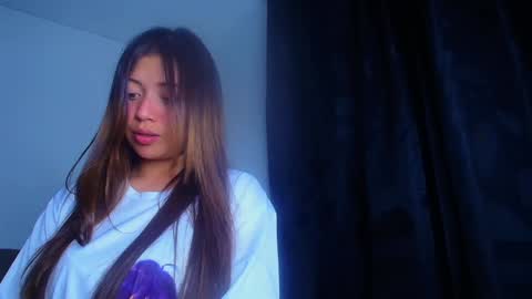 QUEEN OFF MILk  IM BACK  15 NOV online show from February 21, 11:32 pm