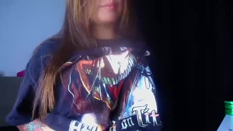 QUEEN OFF MILk  IM BACK  15 NOV online show from March 7, 1:53 am