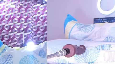 Snapshot of aleska_james chatting on December 4, 11:41 am aleska_james online show from December 4, 11:41 am