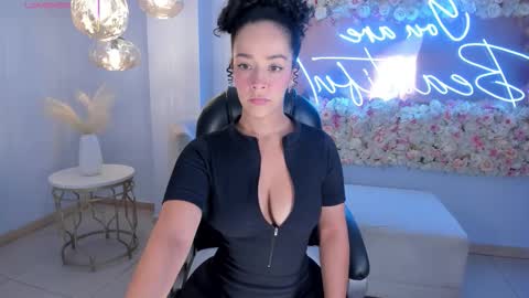 ALESSA ROMERO  online show from October 7, 7:18 pm