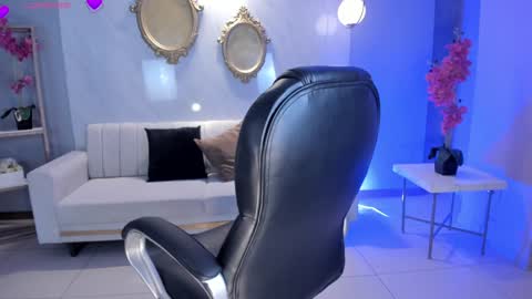 ALESSA ROMERO  online show from January 28, 7:21 pm
