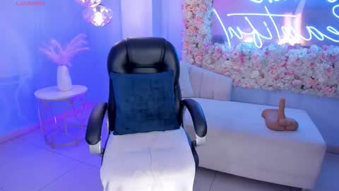 ALESSA ROMERO  online show from October 9, 8:24 pm