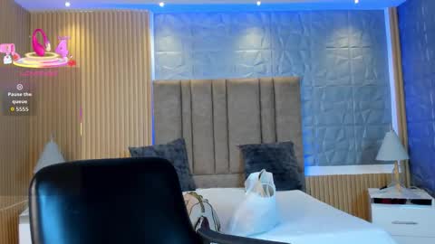 Snapshot of alessia_taylorr chatting on October 3, 3:28 pm Alessia Everyday From 0530 to 1430 Col Time online show from October 3, 3:28 pm