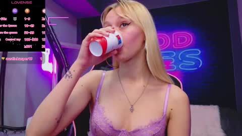 alessiacroft online show from November 21, 6:26 am