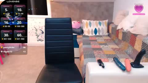 Snapshot of alesyadollblonde chatting on March 3, 9:12 pm AlesyadollBlonde online show from March 3, 9:12 pm