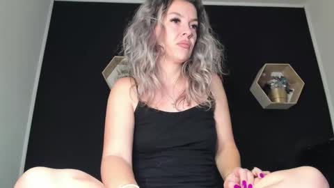 Snapshot of alesys69 chatting on October 3, 10:59 pm alesys69 online show from October 3, 10:59 pm