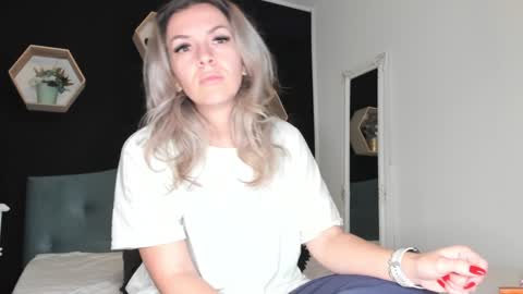 alesys69 online show from January 5, 11:33 pm