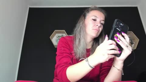 Snapshot of alesys69 chatting on October 10, 10:03 pm alesys69 online show from October 10, 10:03 pm