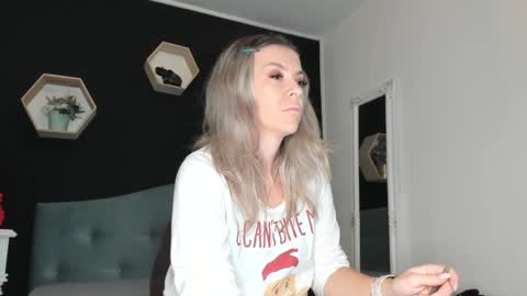 alesys69 online show from December 8, 10:47 pm