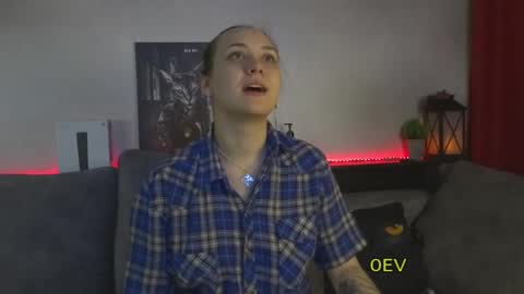 alex_brown7 online show from March 4, 4:30 pm