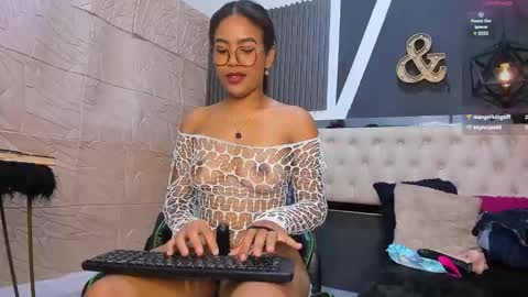 alexa andherson online show from December 17, 7:48 pm