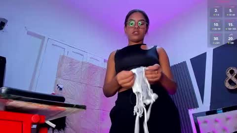 alexa andherson online show from January 18, 7:15 pm